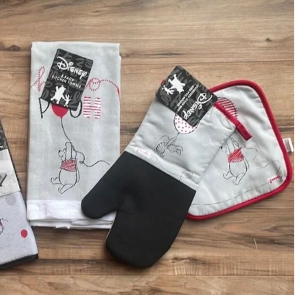 Disney Winnie the Pooh Kitchen Bundle NWT’s
